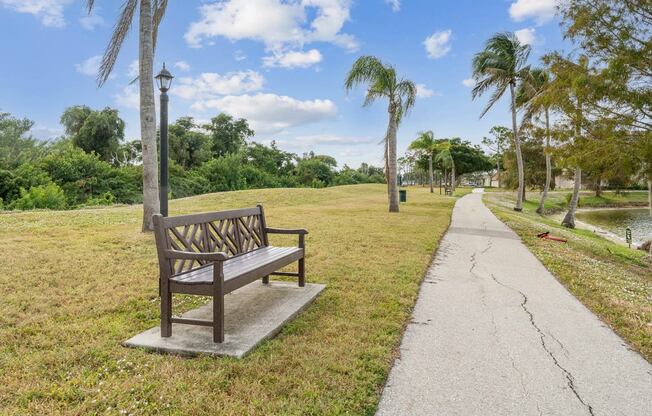 Waterfront Seating | Bay Breeze Villas