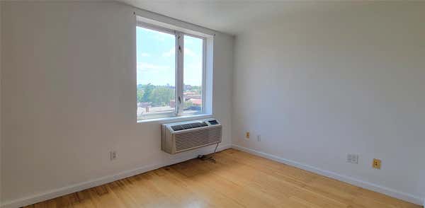112 2 NORTHERN BLVD