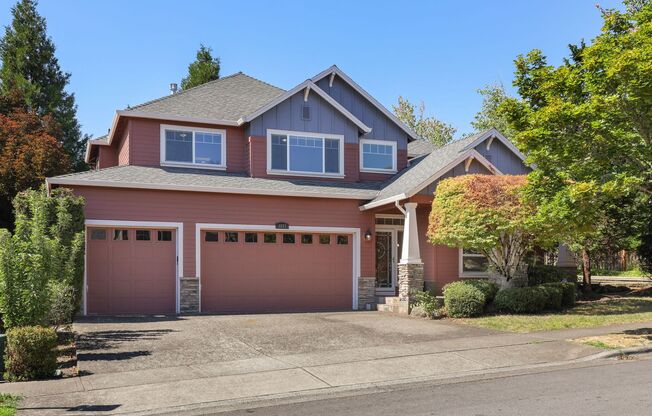 FOR RENT: CORNER LOT, Immaculate, lovely and spacious home - 5 bed, 3 bath + bonus room with 3-car garage