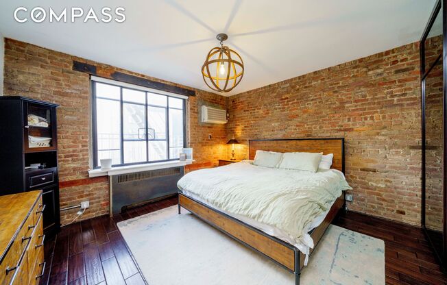 255 W 23 ST 4 HWY