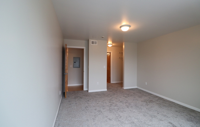 3 beds, 2 baths, $4,650