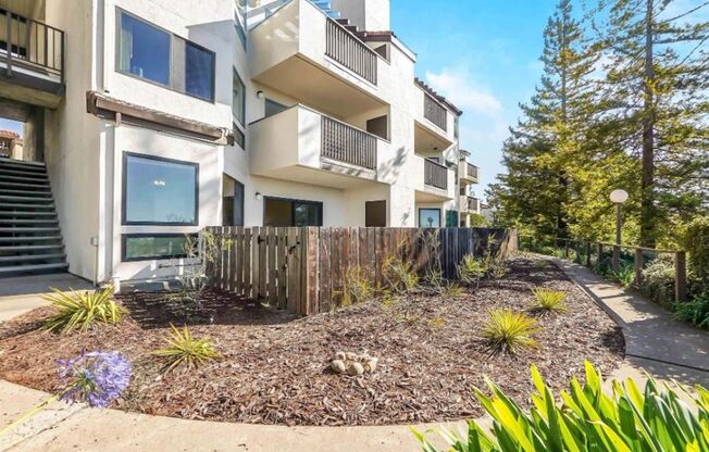 Stylish 2-Bed Condo in Gated Mesa Verde Community – Prime Hayward Location!
