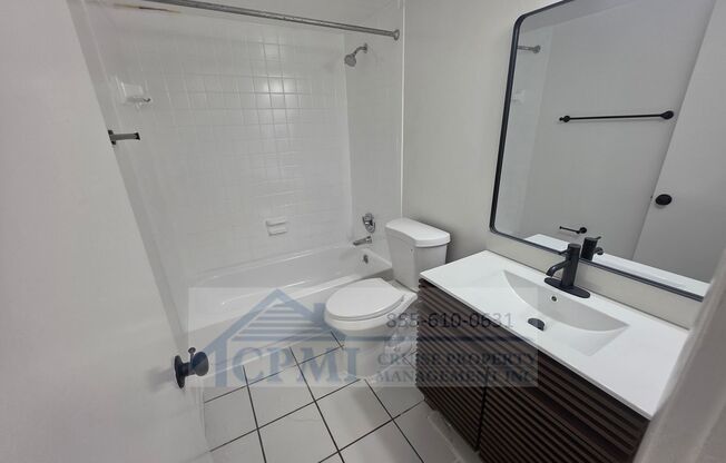 2 beds, 1 bath, 896 sqft, $2,075, Unit A102