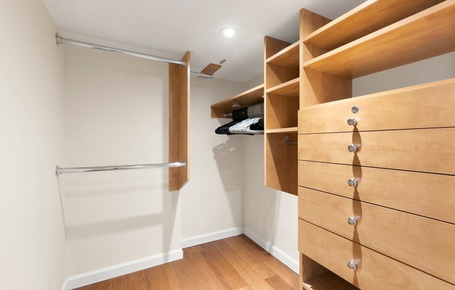 Studio, , $3,700, Unit 8K
