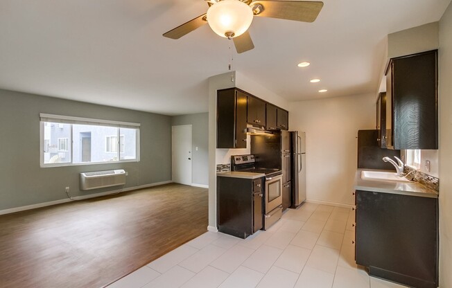 1 bed, 1 bath, 718 sqft, $2,295, Unit 16