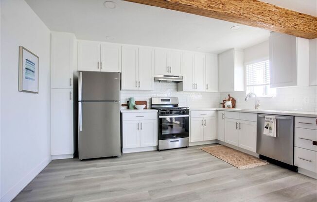 Ocean Breeze | Renovated 1, 2 & 3 Bedroom Apartments & Townhomes Near the Beach