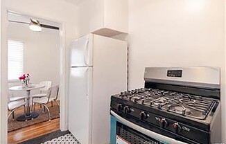 1 bed, 1 bath, 600 sqft, $2,900