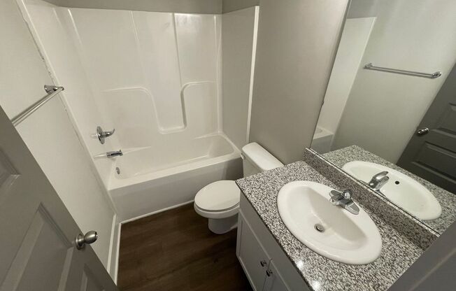 3 beds, 3.5 baths, 1,568 sqft, $2,385, Unit Unit 303