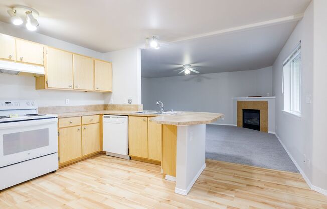 2 beds, 2 baths, 1,004 sqft, $1,625, Unit D34