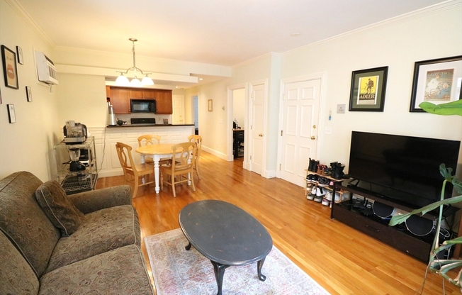 8 CALDWELL AVE