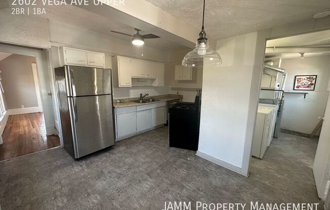 2 beds, 1 bath, 800 sqft, $1,100