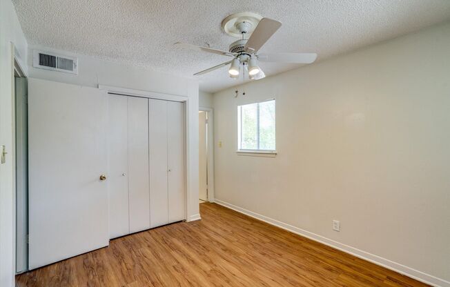 1 bed, 1 bath, 550 sqft, $1,075, Unit Unit #8