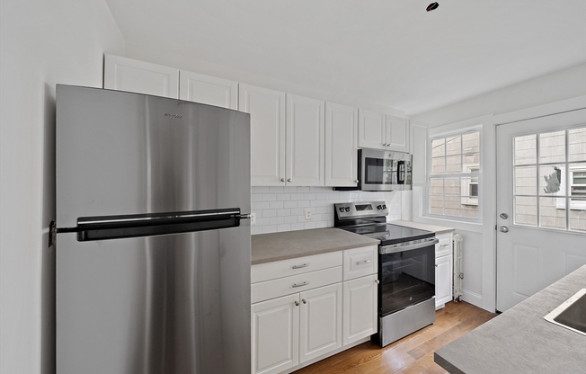 479 NEWPORT AVE