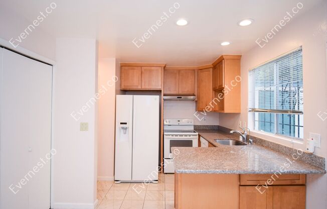 2 Bed & 1.5 Bath Townhouse in San Jose, CA / Pet-Friendly / Available Now!