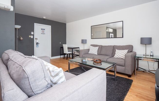 2 beds, 1 bath, 750 sqft, $1,795, Unit C306