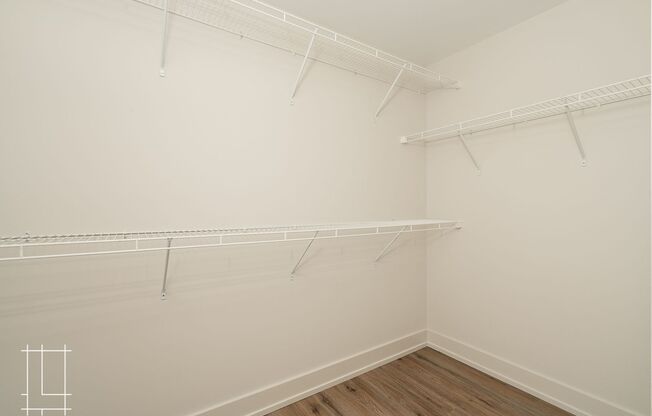 2 beds, 2 baths, $1,750, Unit 1050 N 4th St. Apt. 201