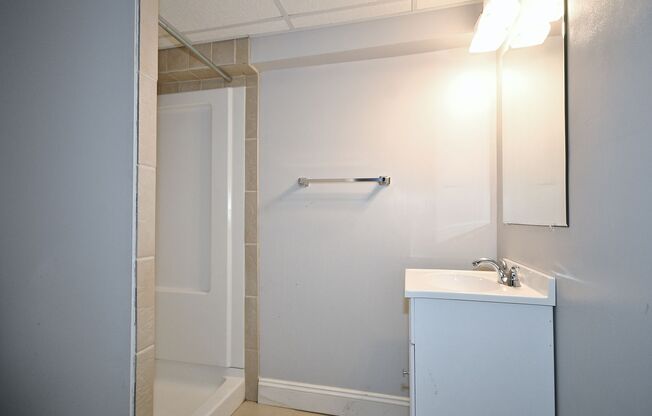 South Side 3BR - Simple, Solid, Ready