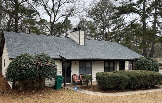 4009 HAWTHORNE CIR