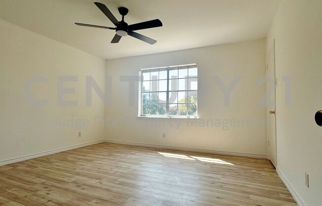 Charming 2-Story 2/1.5 Condo in Great Irving Location For Rent!