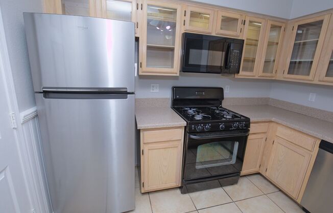2 beds, 2 baths, $1,200, Unit # #C
