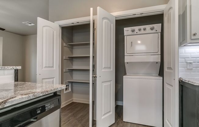 1 bed, 1 bath, 940 sqft, $1,695