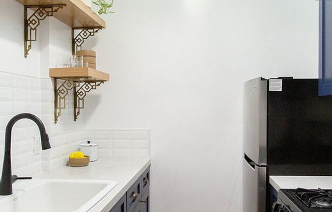 1 bed, 1 bath, 400 sqft, $1,985, Unit 408