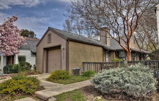 South Natomas One Story with 1 car garage 2 Bed 2 Bath