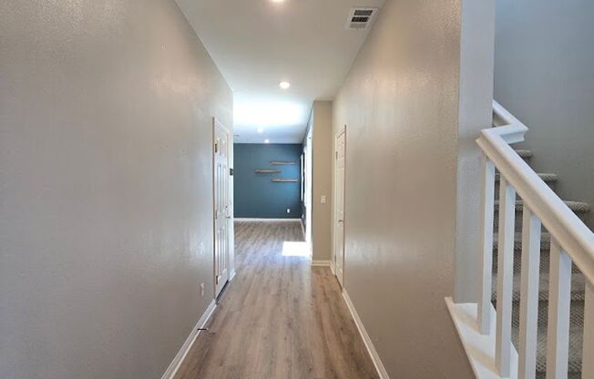 3-Bedroom Home (1/2 off the first month!!) Modern Upgrades and Energy Efficiency