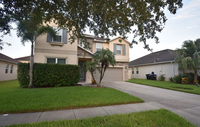 4 Bed/3.5 Bath, Pool and Waterfront home, in Sawgrass Plantation! AVAILABLE NOW!