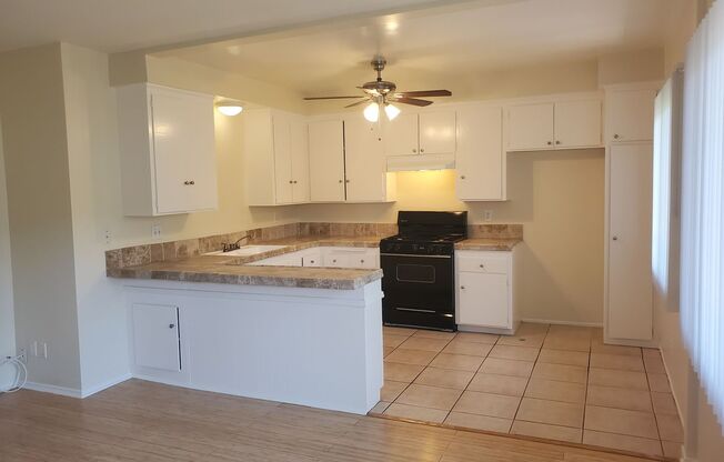 1 bed, 1 bath, 700 sqft, $1,950, Unit 014