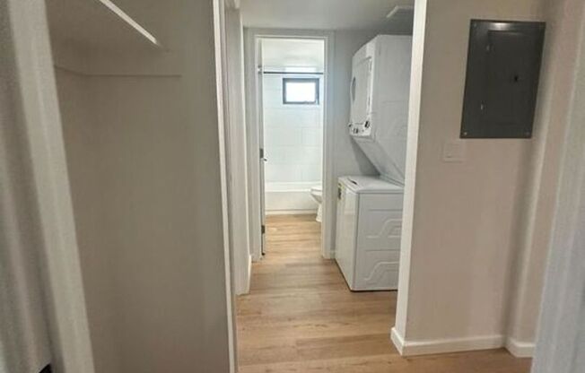 2 beds, 1 bath, 802 sqft, $1,595, Unit 114