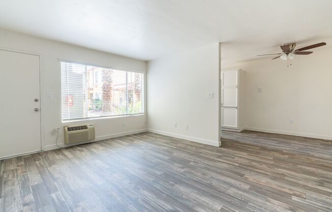1 bed, 1 bath, 700 sqft, $1,695, Unit 53