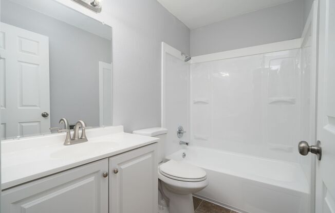 2 beds, 1 bath, 732 sqft, $1,595, Unit 26