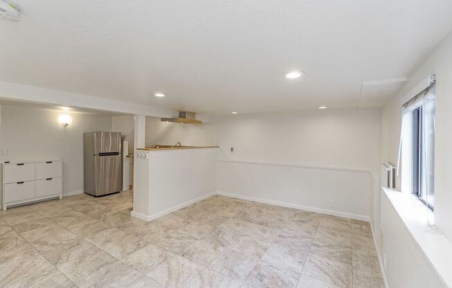 Studio, 1 bath, $1,675, Unit 331 Santa Clara Ave