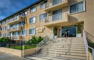 Apartment Building in Los Angeles