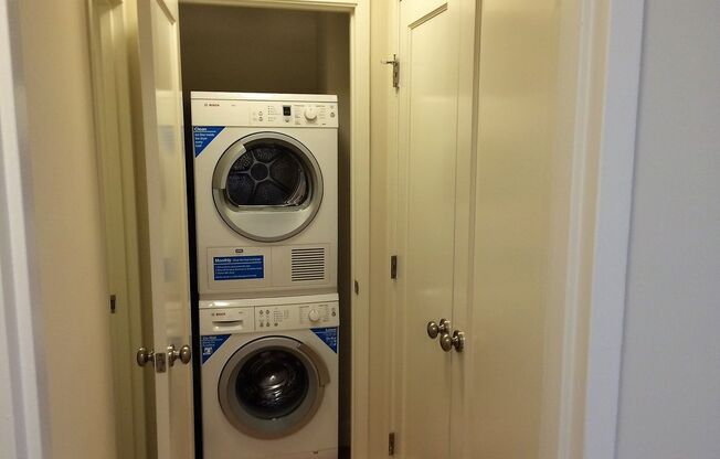 Studio, 1 bath, 460 sqft, $2,200, Unit 0116