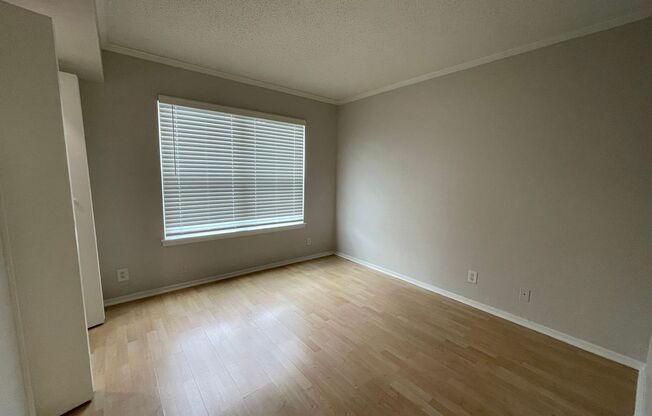 3 beds, 2 baths, 1,287 sqft, $1,600, Unit ABB-1-113