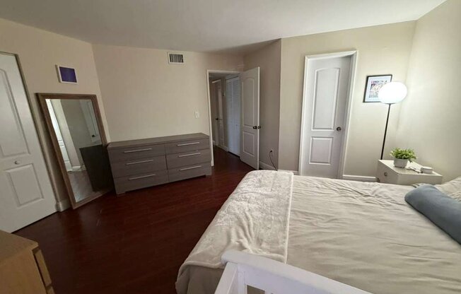 9417 FONTAINEBLEAU BLVD