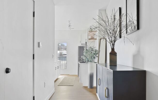 1 bed, 1 bath, 747 sqft, $1,420, Unit 210