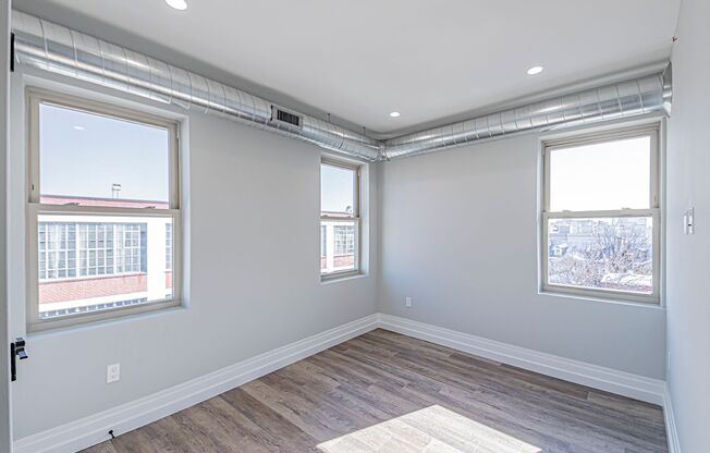 2 beds, 1 bath, 923 sqft, $2,063, Unit Unit 304