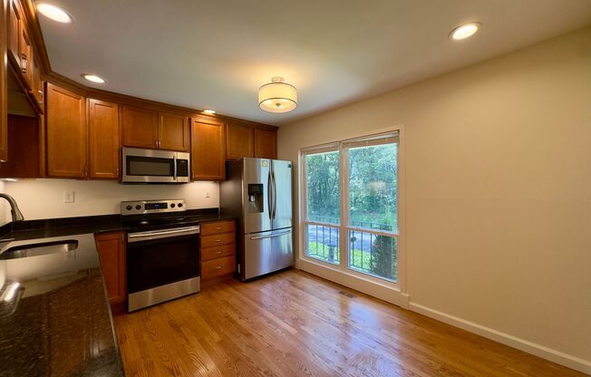 Charming 3 Bedroom/2 Bathroom Townhome in the Forestview Community