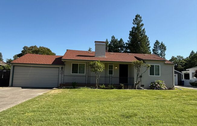 Spacious 3 bed 2 bathroom with 2 car garage