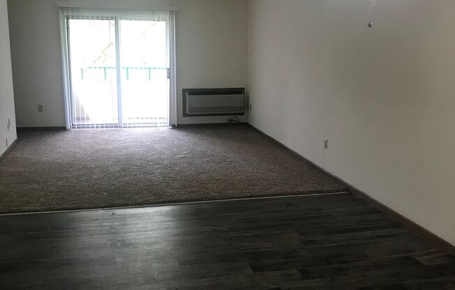 3 beds, 1 bath, 1,040 sqft, $1,695, Unit 3164-207