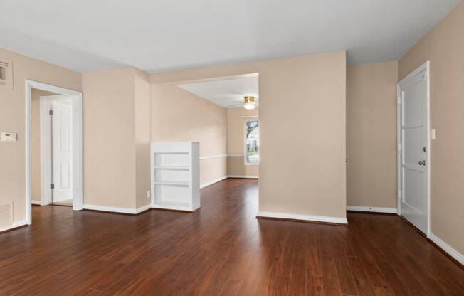 Apartments in Van Nuys hardwood floors