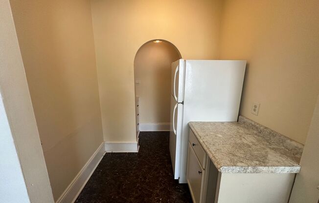 1 bed, 1 bath, 700 sqft, $795, Unit Unit 5