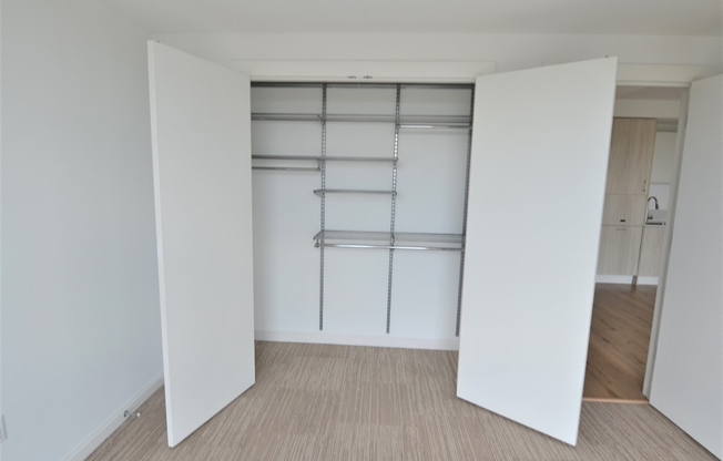 1 bed, 1 bath, 660 sqft, $4,000, Unit 1026