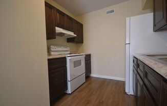 3 beds, 1 bath, 850 sqft, $795, Unit 09