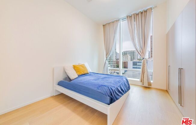 1 bed, 1 bath, 852 sqft, $3,000, Unit 808