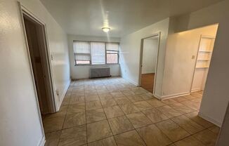 3 beds, 1 bath, $2,010, Unit 116B