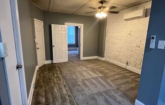 1 bed, 1 bath, $1,195, Unit Apt 1